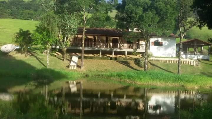 Villa Hospedagem Faz. Soberana Macaé Exterior foto